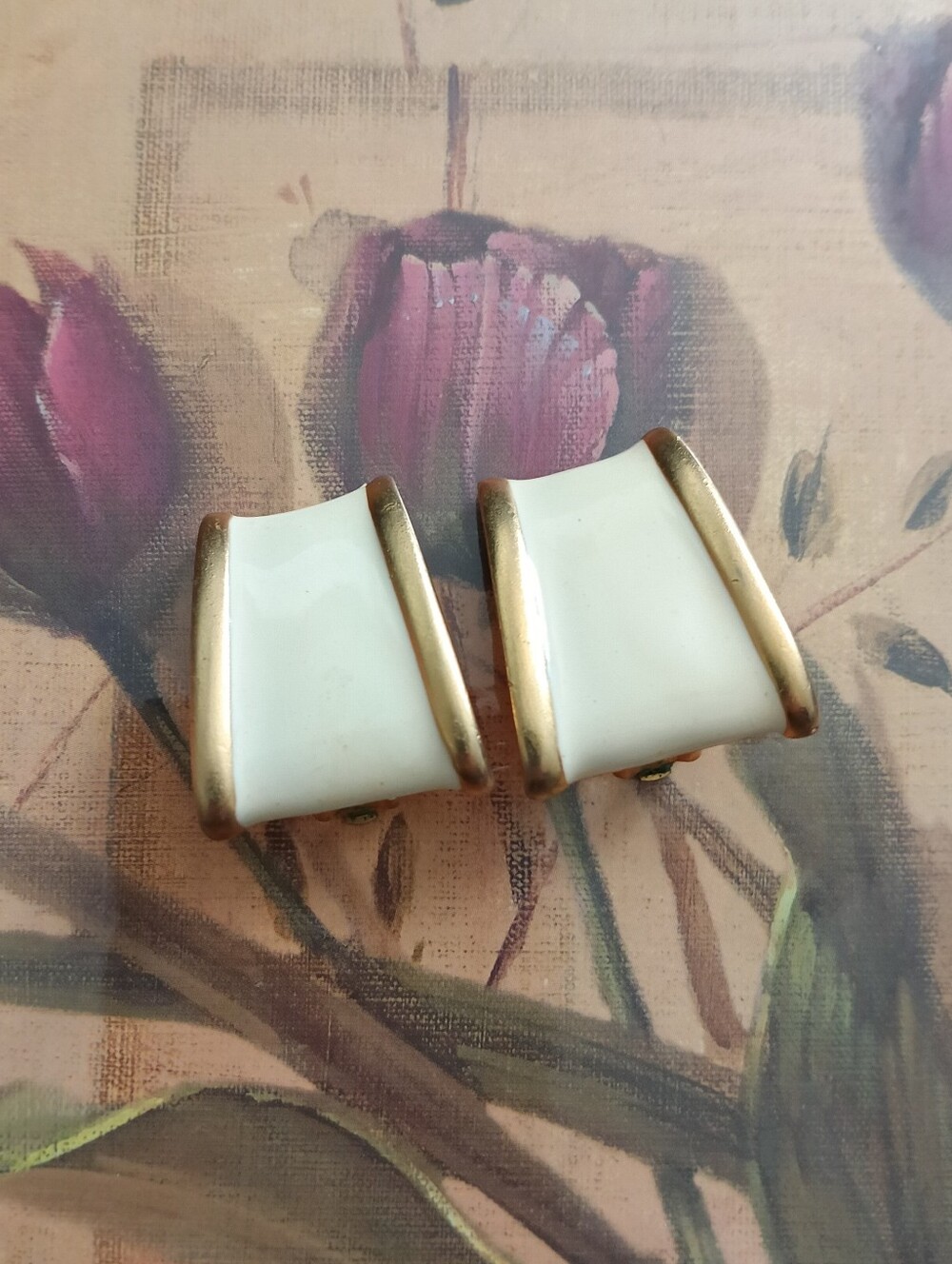 Vintage Cream Enamel & Brushed Gold Abstract Clip Earrings